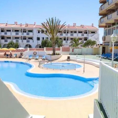 Central 2Bedroom 200M From Beach 칼라오살바헤 외부 사진