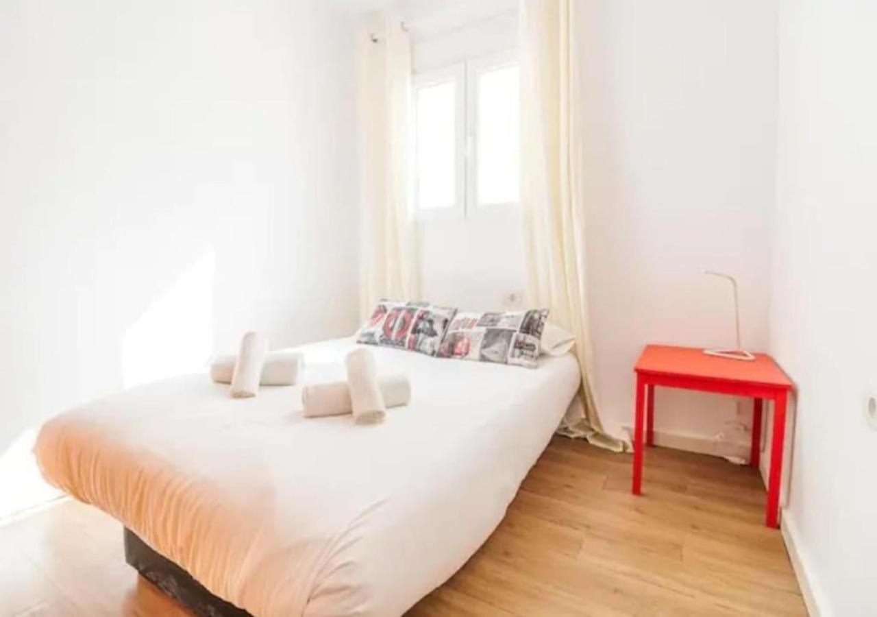 Central 2Bedroom 200M From Beach 칼라오살바헤 외부 사진