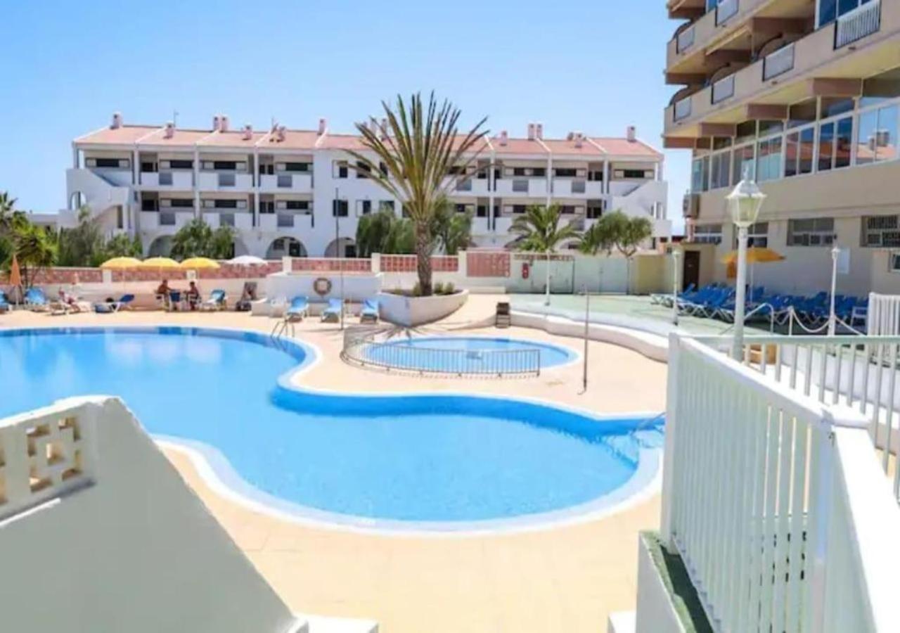 Central 2Bedroom 200M From Beach 칼라오살바헤 외부 사진