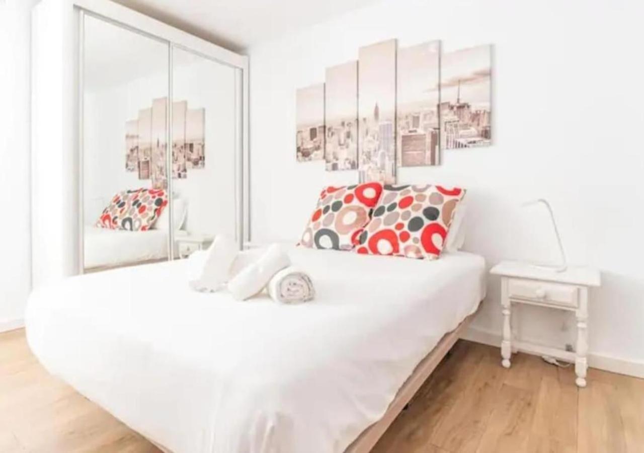 Central 2Bedroom 200M From Beach 칼라오살바헤 외부 사진